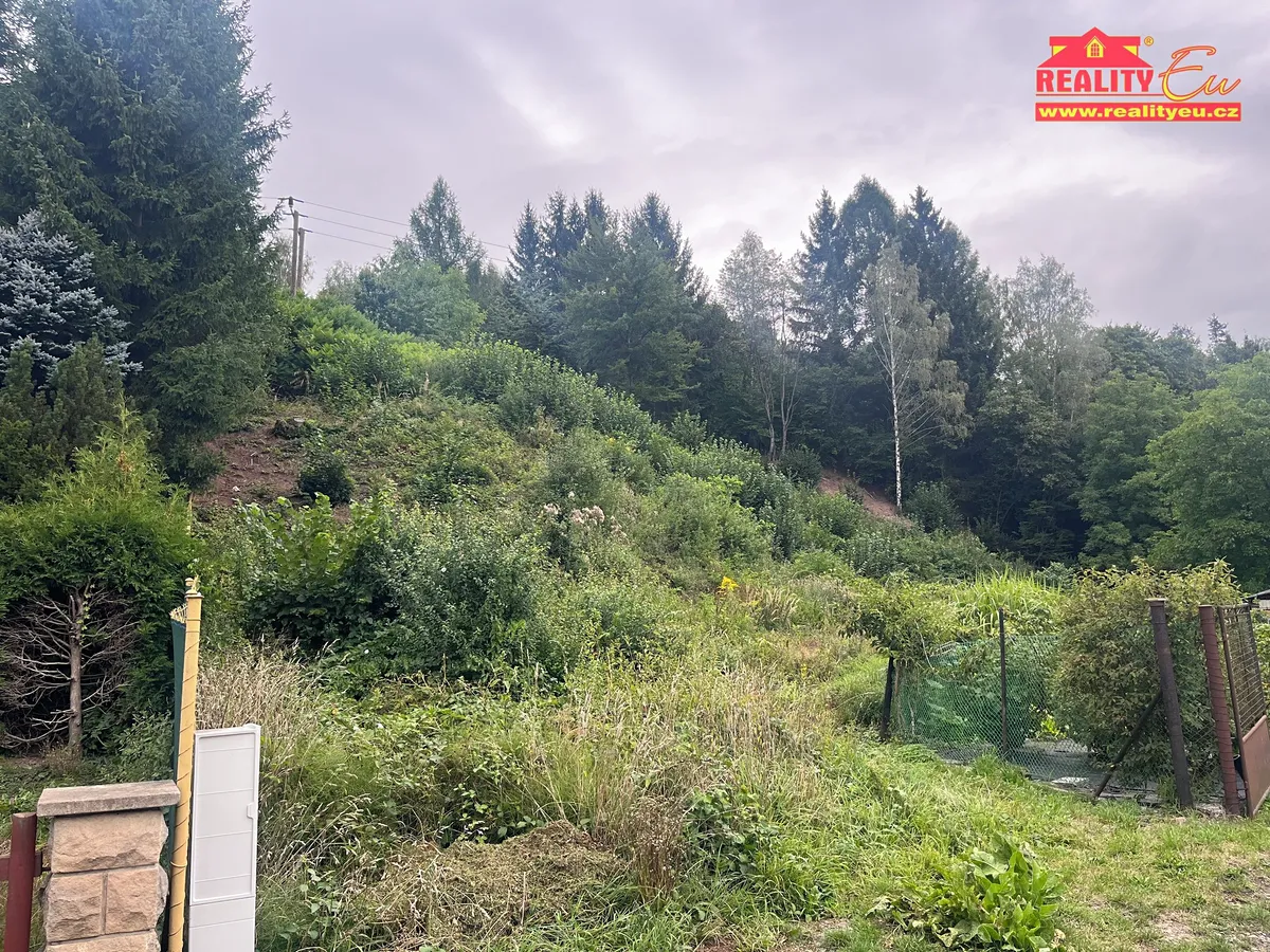 Prodej stavebního pozemku 2155 m²